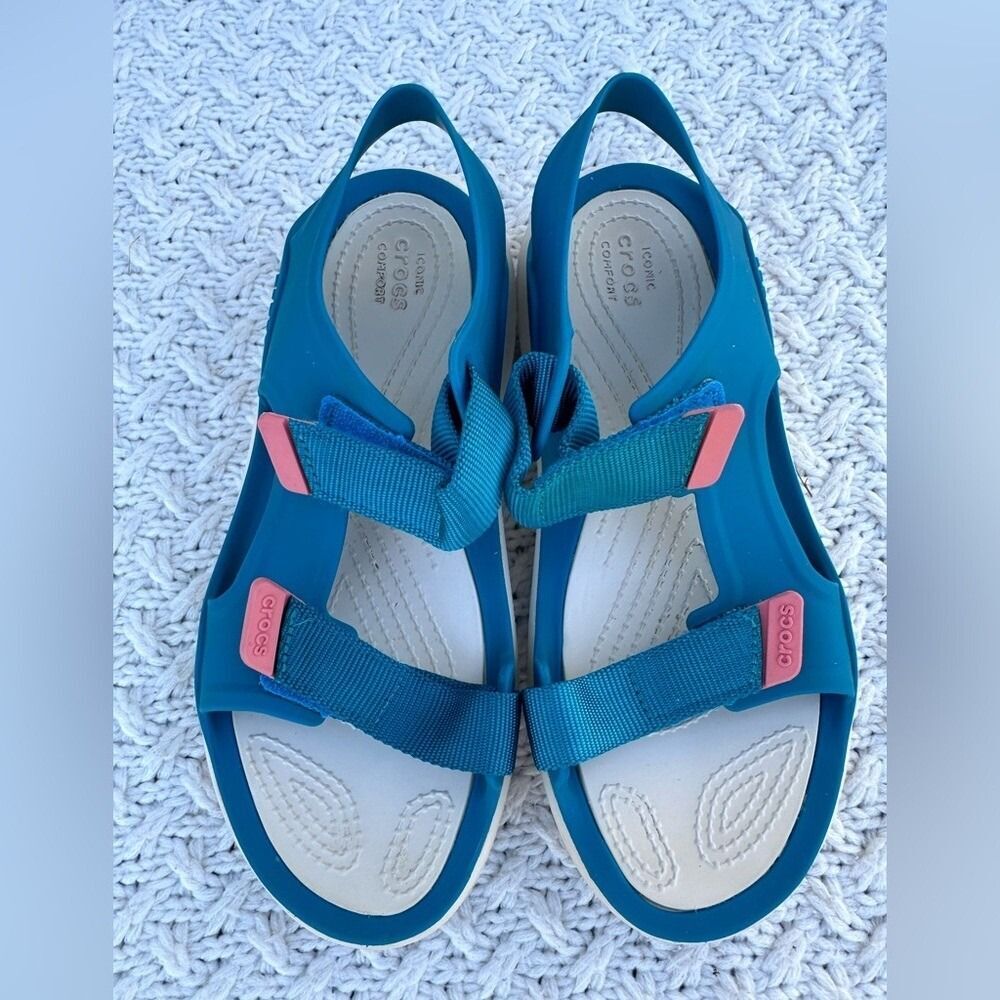 CROCS WOMENS green Blue size 7W Sporty Sandals